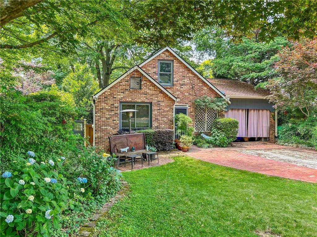 725 Brown Place - Photo 1