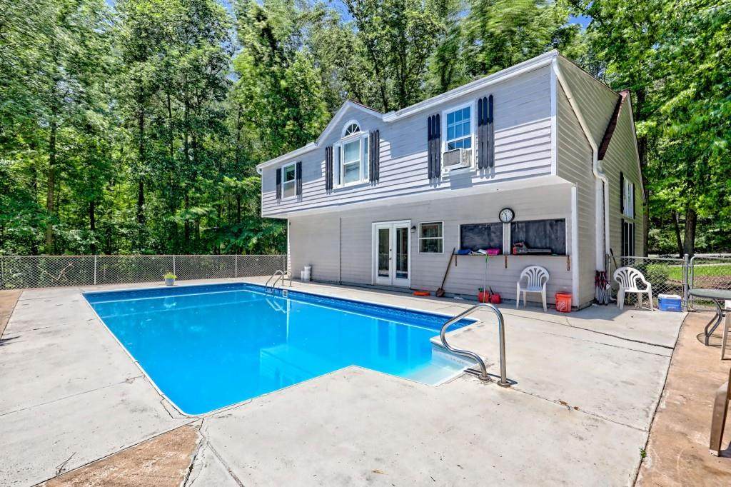 218 Jefferson Place - Photo 1