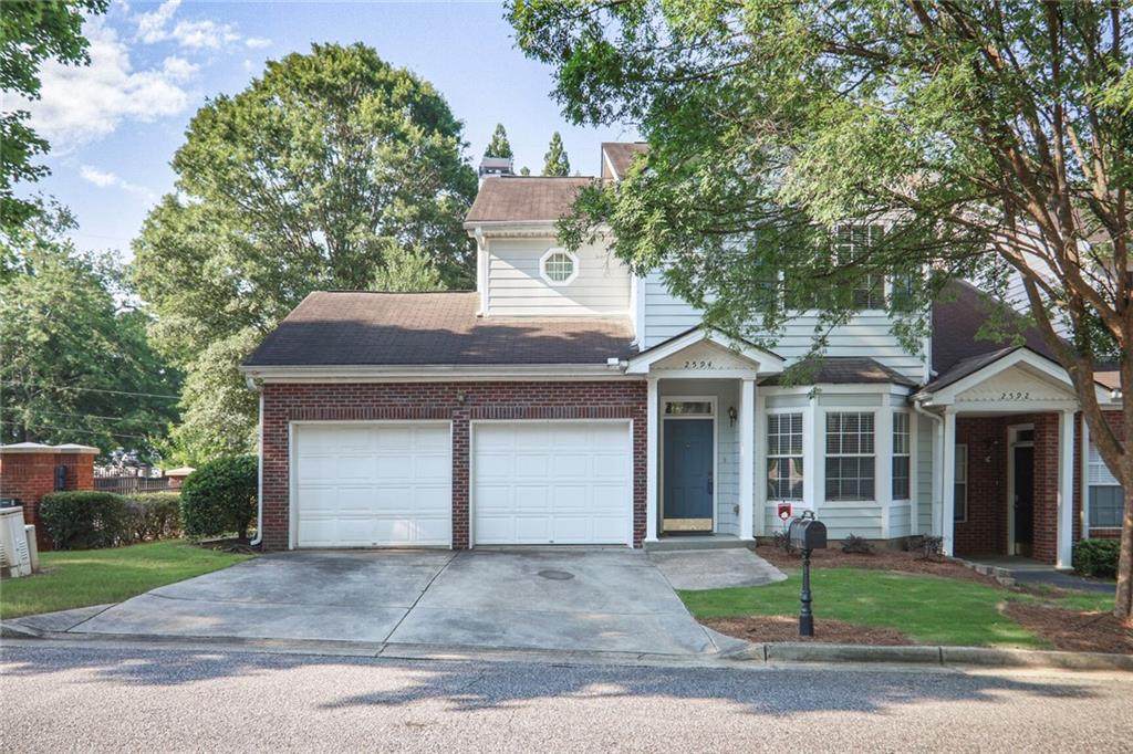 2594 Laurel Circle - Photo 1