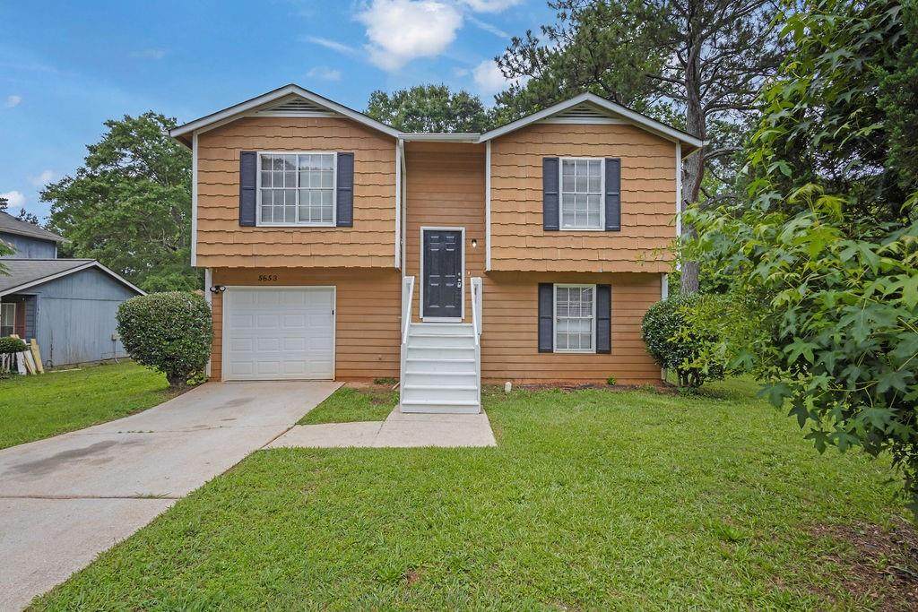 5653 Bradley Circle - Photo 1