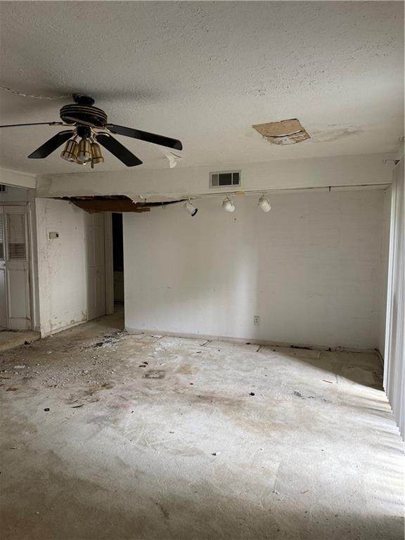 809 Camelot Drive - Photo 1