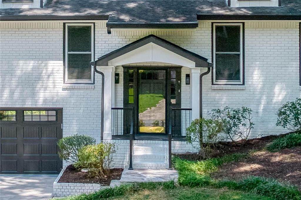 2510 Camelot Circle - Photo 1