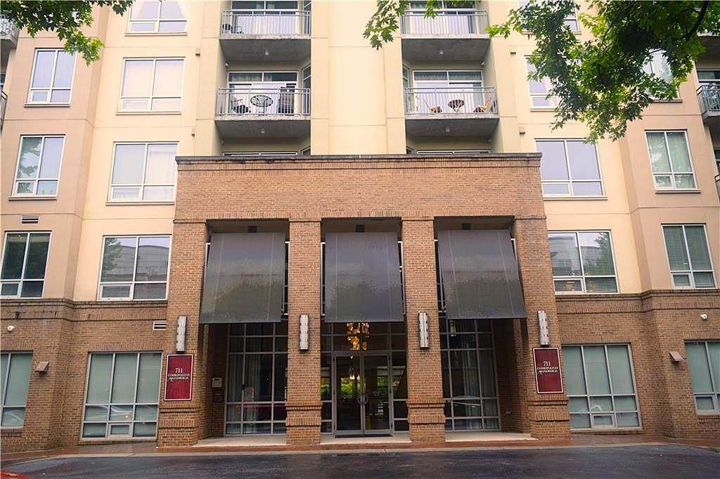 711 Cosmopolitan Drive - Photo 1