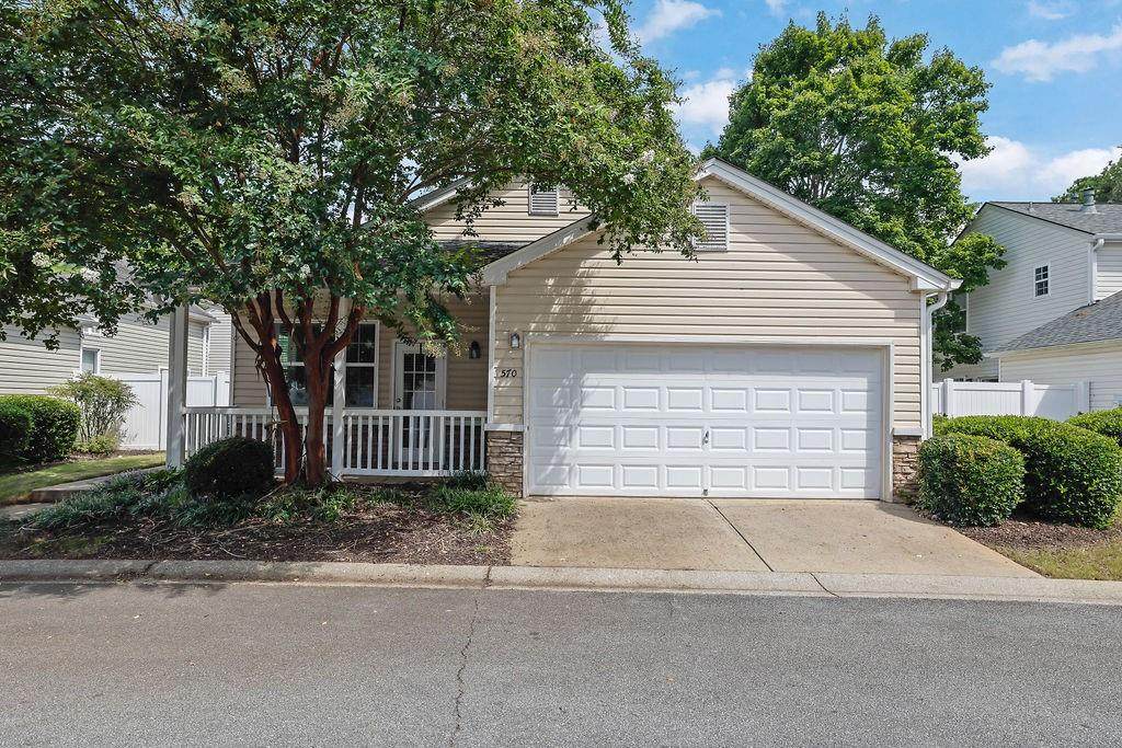 570 Oaks Drive - Photo 1