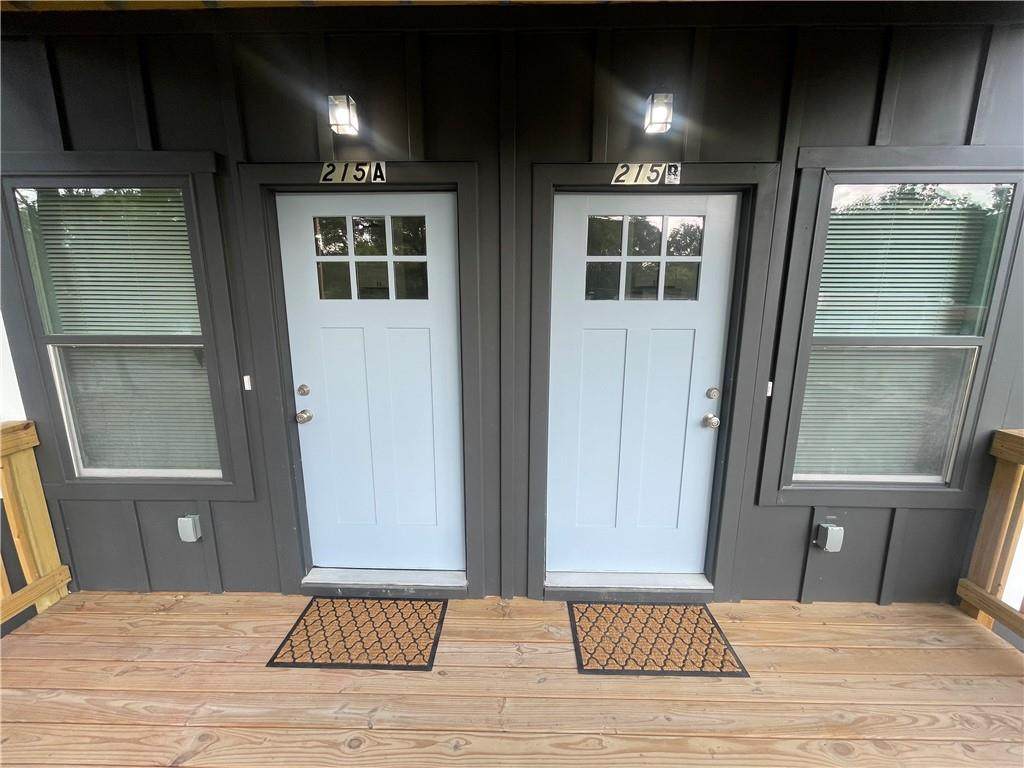 215 Anderson - Photo 1