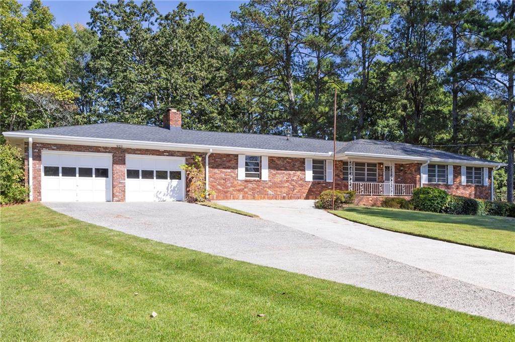 921 Chesterfield Drive - Photo 1