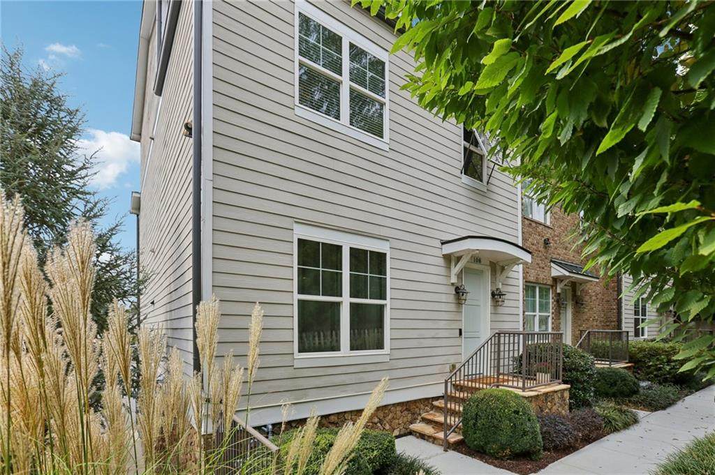 108 Canton Way - Photo 1