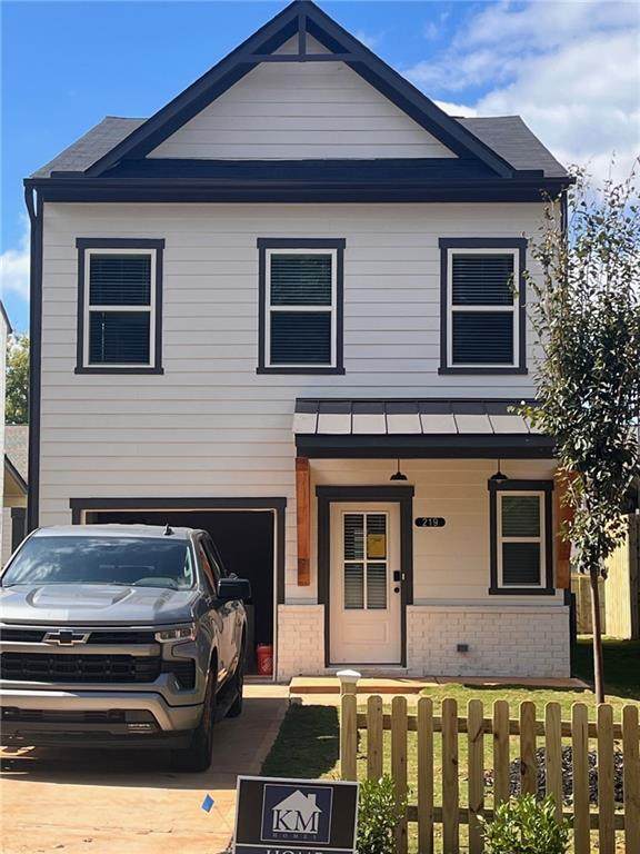 183 Jackson Heights - Photo 1