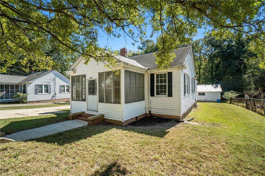 3325 Bloomfield Avenue - Photo 1