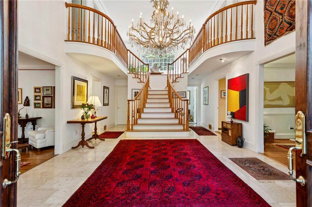 290 Glen Lake Drive - Photo 1