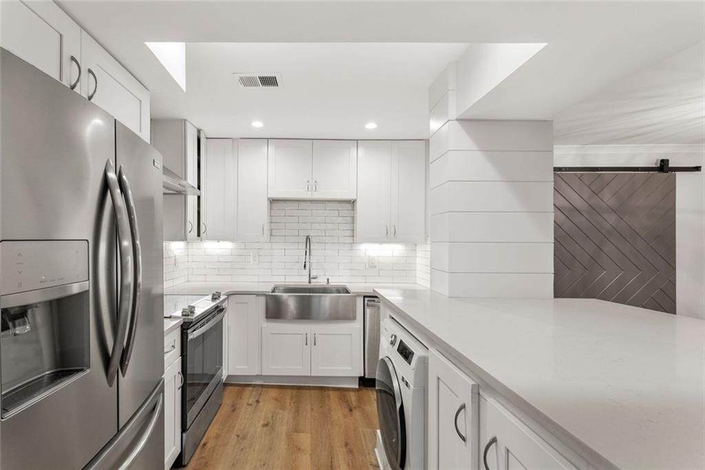 143 Amherst Place - Photo 1