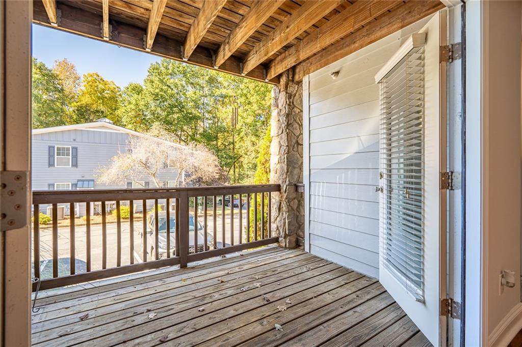 402 Madison Lane - Photo 1