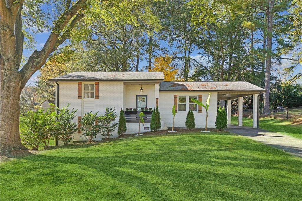 1876 Balmoral Road - Photo 1