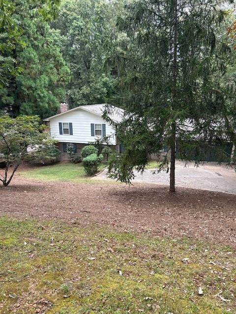 496 Woodland Drive - Photo 1