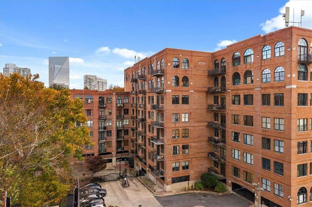 3235 Roswell Road - Photo 1