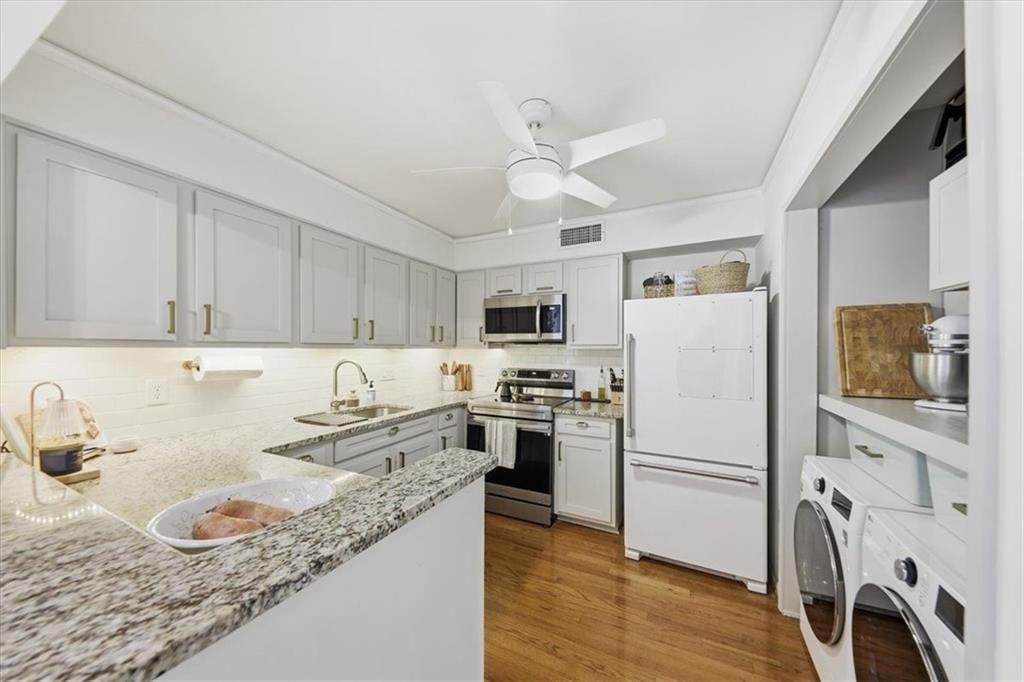 133 Woodmere Square - Photo 1