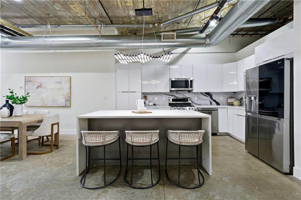 505 Whitehall Street - Photo 1