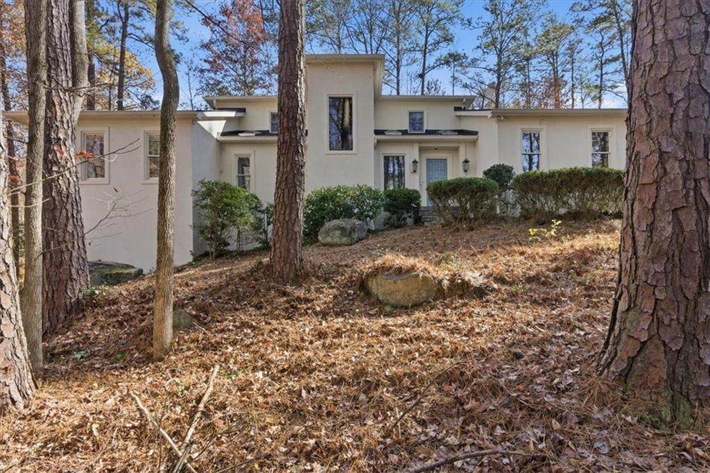 1525 Huntingford Drive - Photo 1