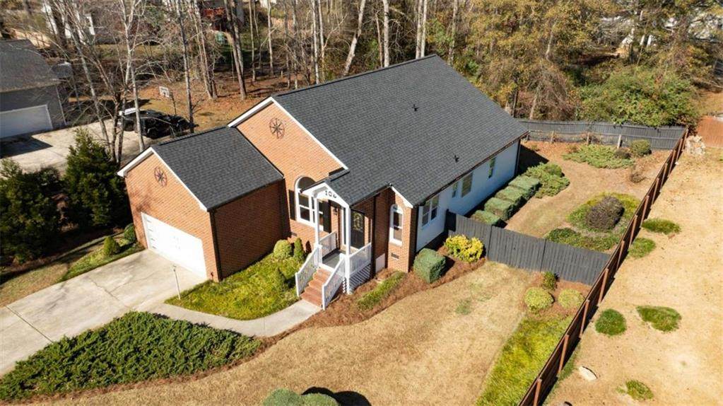 108 Hunter Way - Photo 1