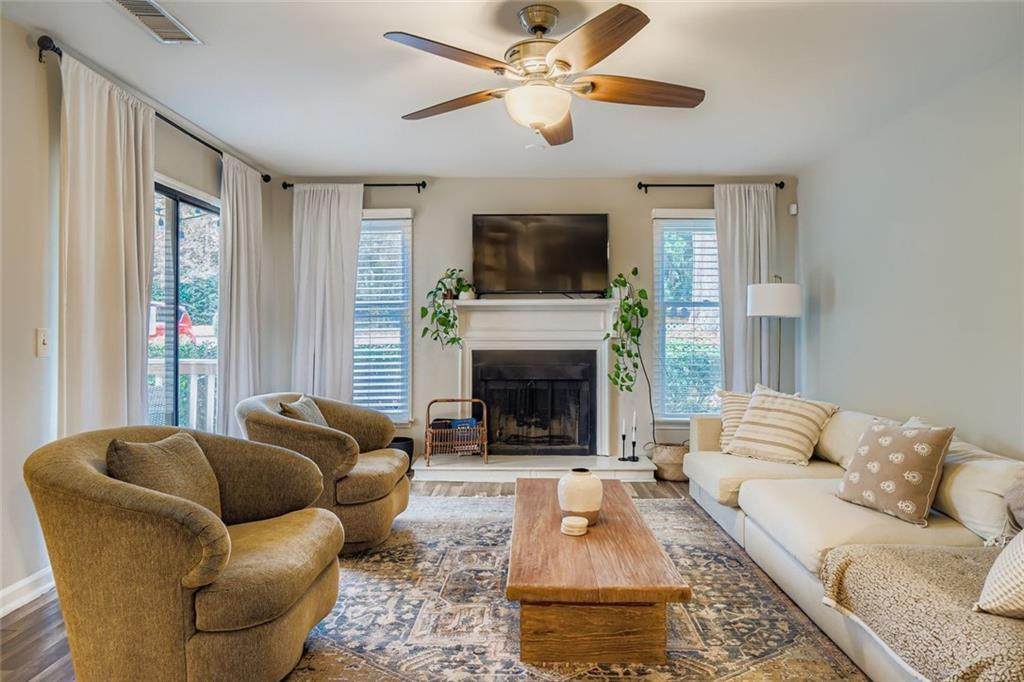 2501 Vineyard Way - Photo 1