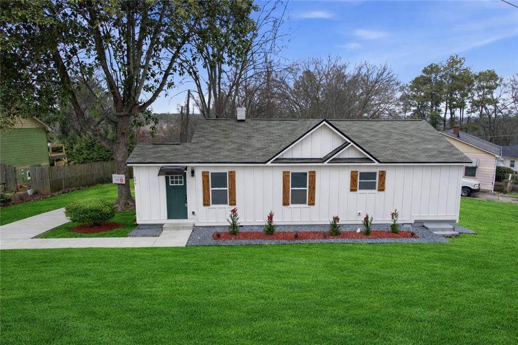 177 Woods Drive - Photo 1