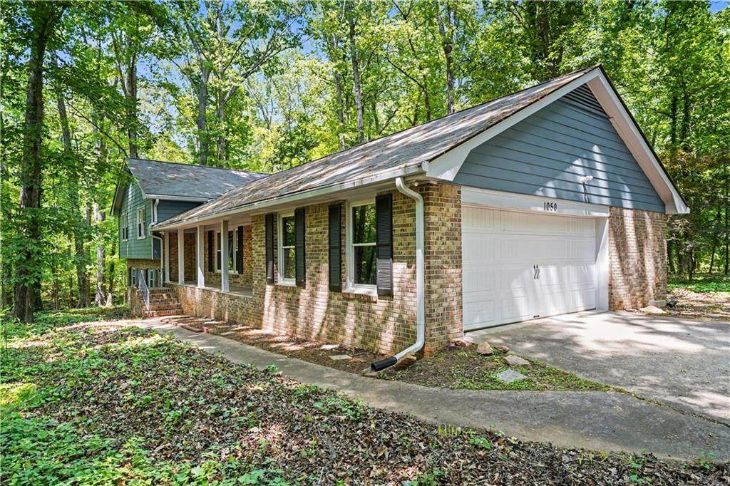 1050 Skyline Drive - Photo 1