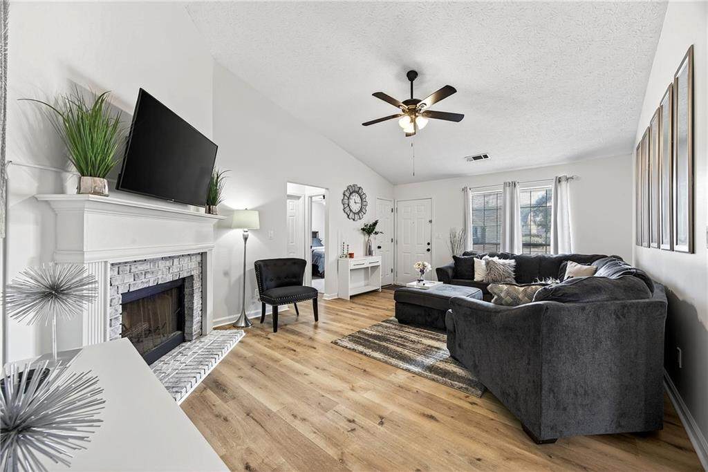 469 Village Circle - Photo 1