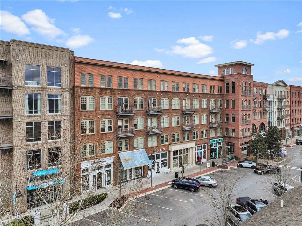 360 Chambers Street - Photo 1