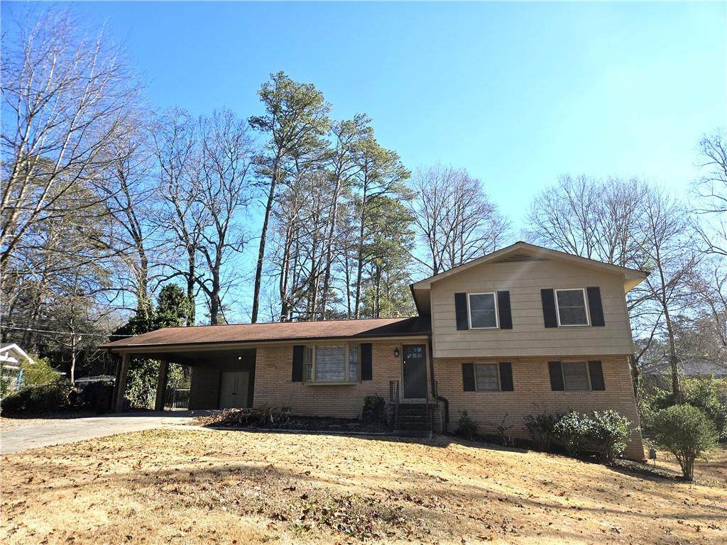 3175 Foxwood Trail - Photo 1