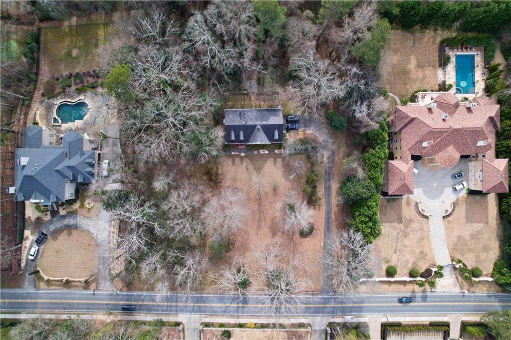 700 Heards Ferry Road - Photo 1