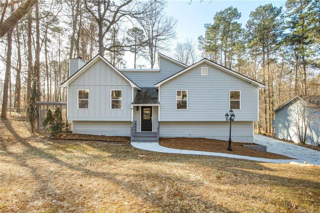 5825 Stonehaven Drive - Photo 1