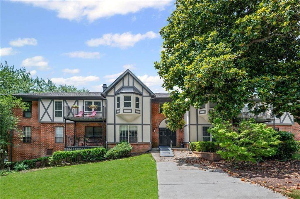 6851 Roswell Road - Photo 1