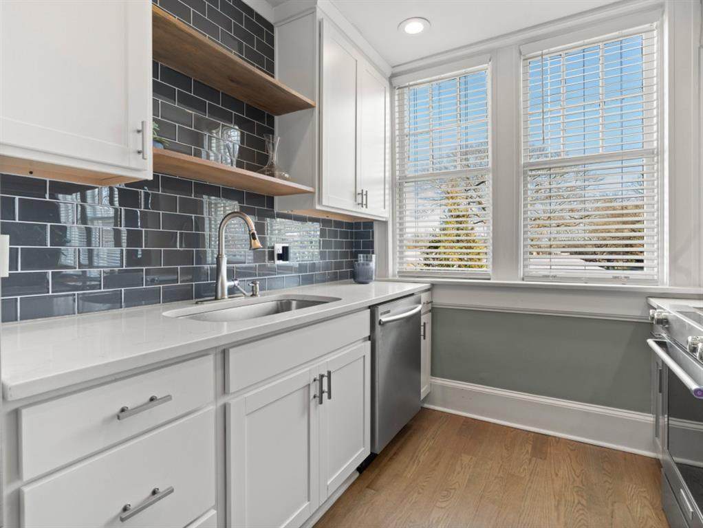 301 10th Street - Photo 1