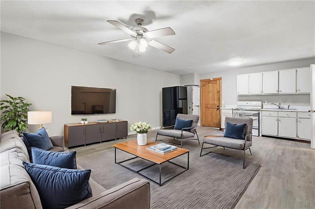 212 Chandler Street - Photo 1