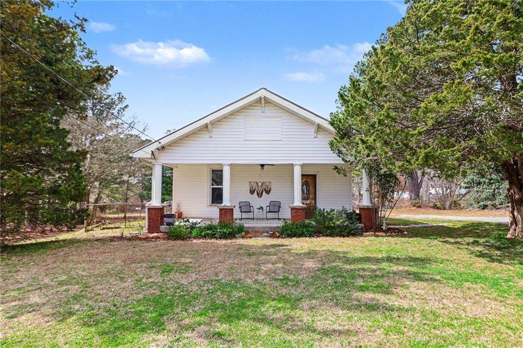 214 Gordon Street - Photo 1