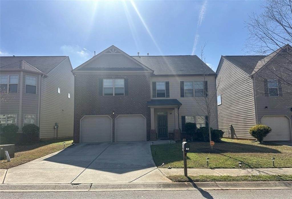 637 Emporia Loop - Photo 1