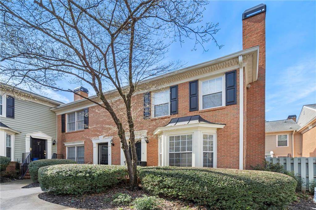 24 Mount Vernon Circle - Photo 1