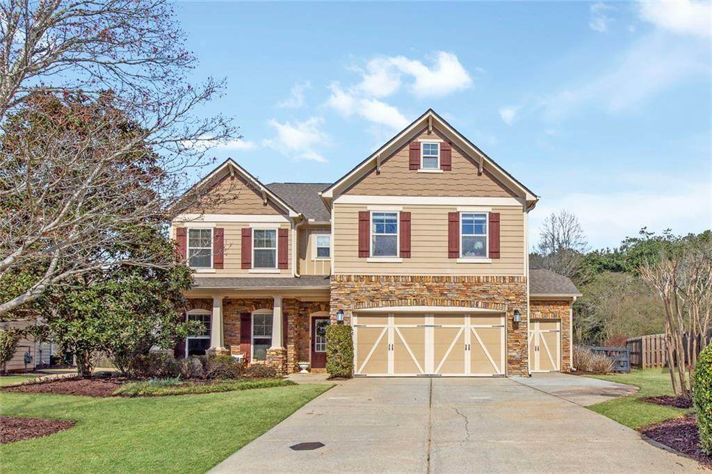 750 Montgomery Avenue - Photo 1