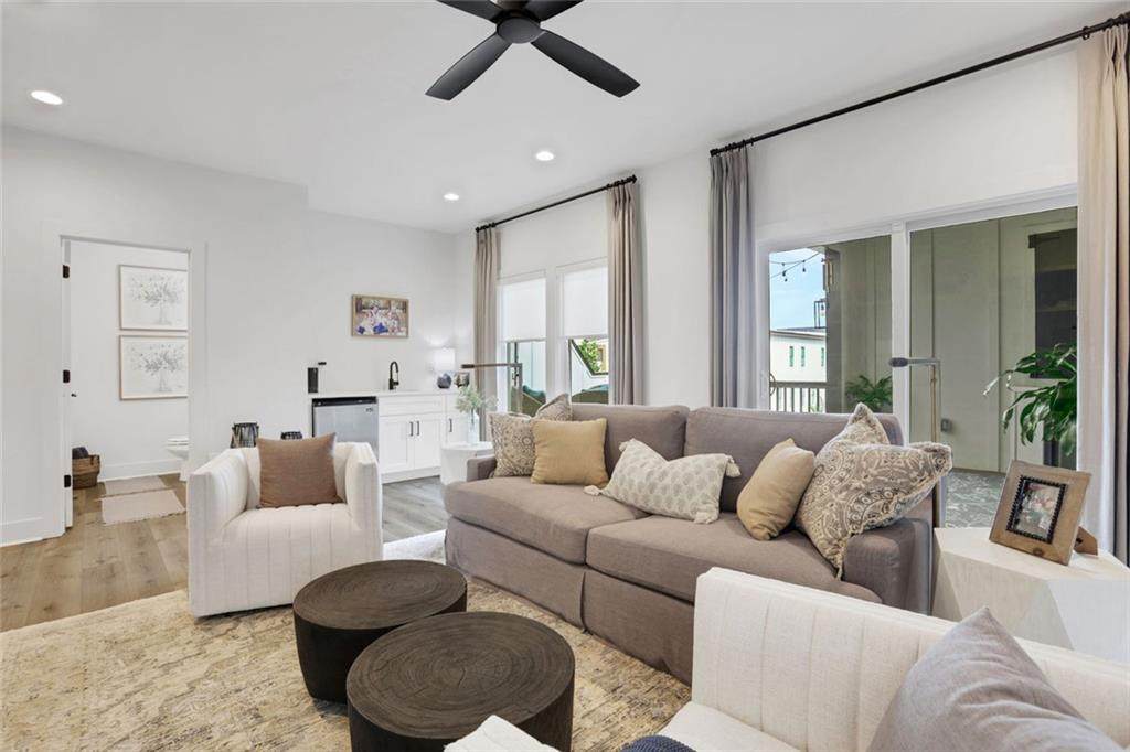 358 Clarendon Court - Photo 1