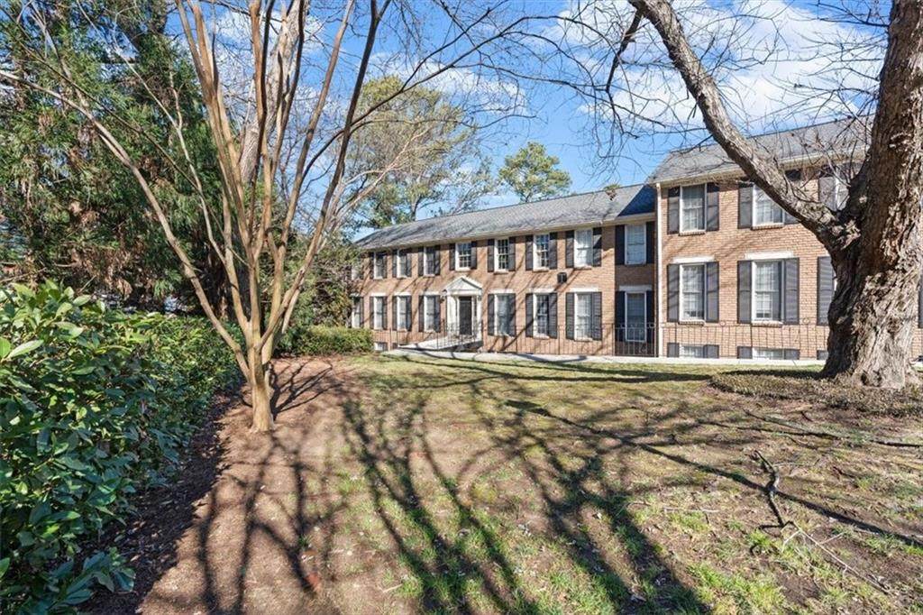 1101 Collier Road - Photo 1