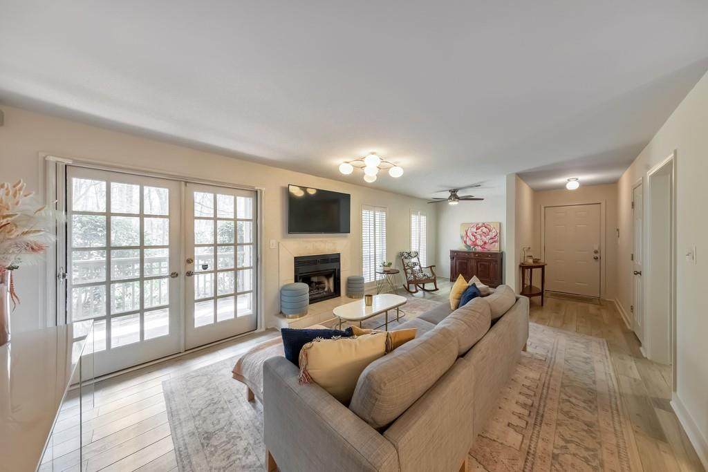 2901 Lenox Road - Photo 1
