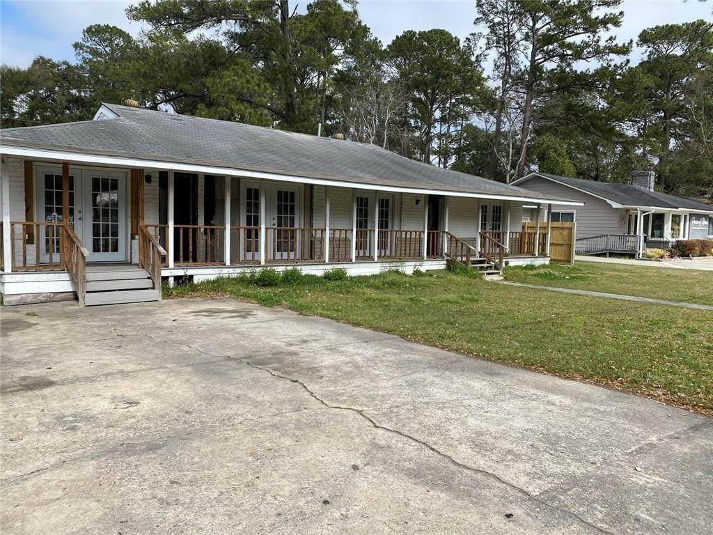 106 Derenne Avenue - Photo 1