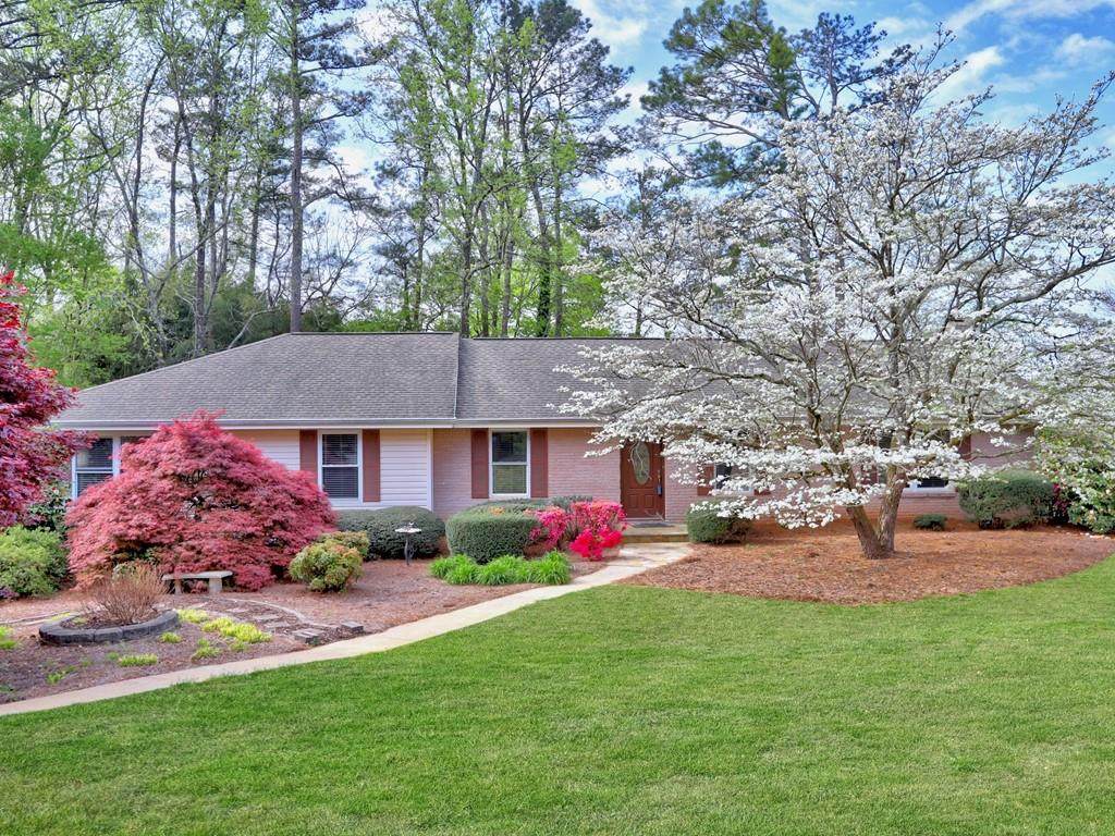 494 Embry Lane - Photo 1