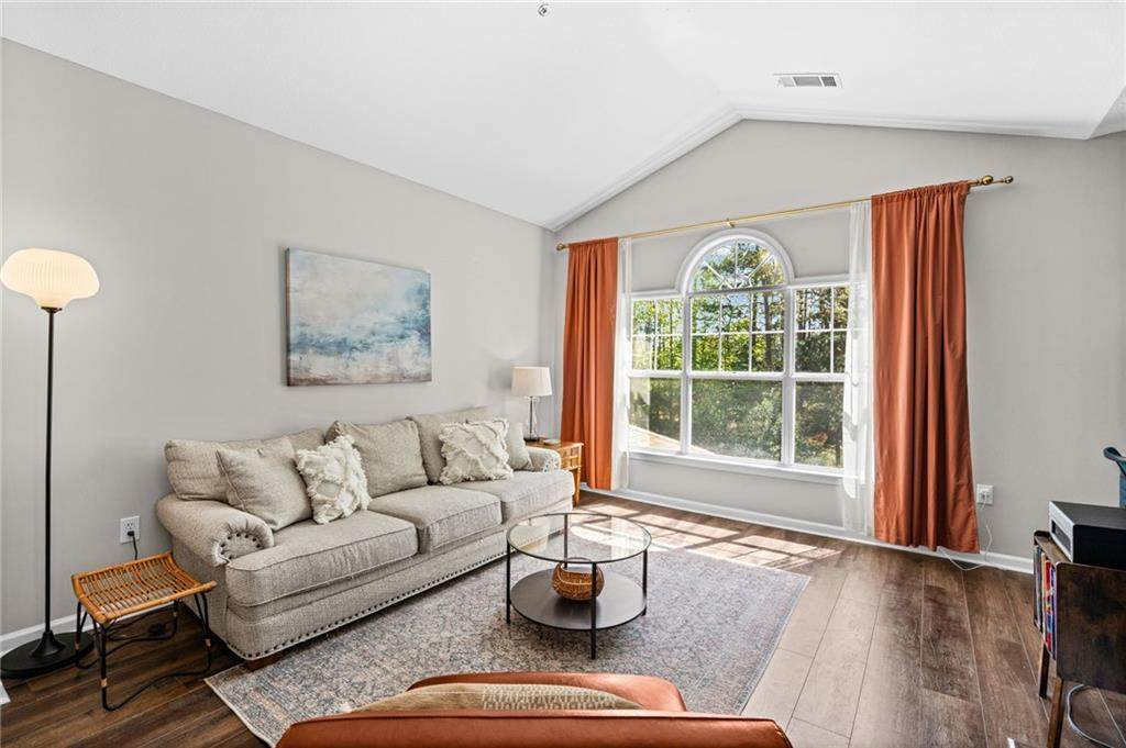 238 Edinburgh Court - Photo 1