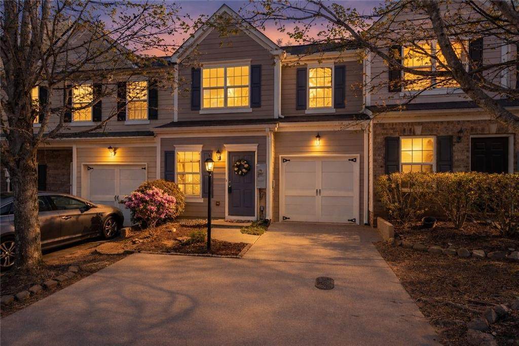 824 Ash Street - Photo 1