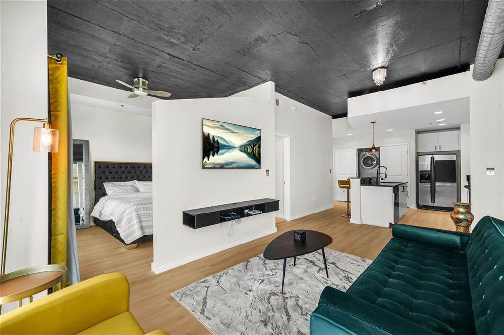 250 Pharr Road - Photo 1