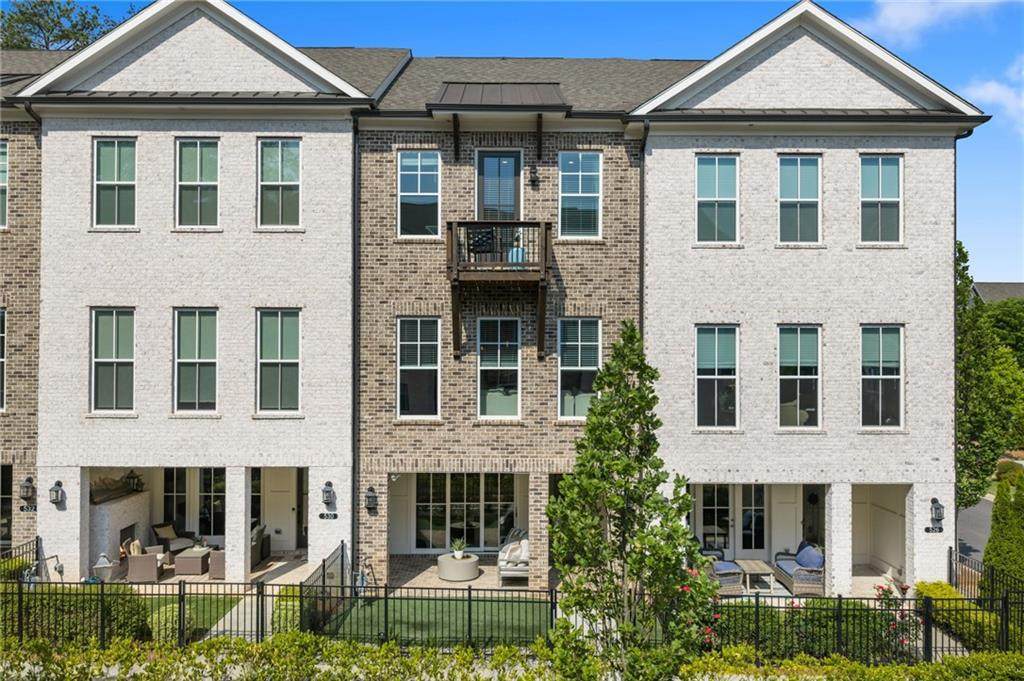 528 Clover Lane - Photo 1