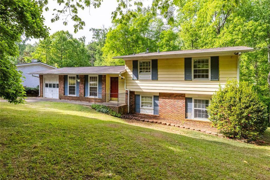 1569 Bubbling Creek Road - Photo 1