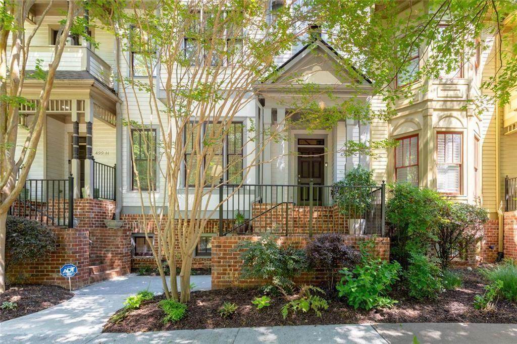499 Moreland Avenue - Photo 1