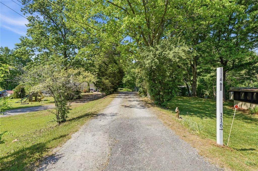 114 Oakcrest Circle - Photo 1